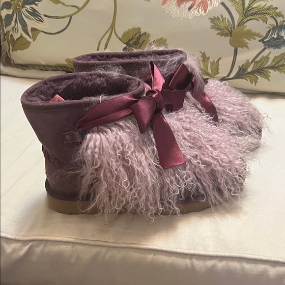 UGG Pink Furry Ankle Boots with Bow - Picture 4 of 4